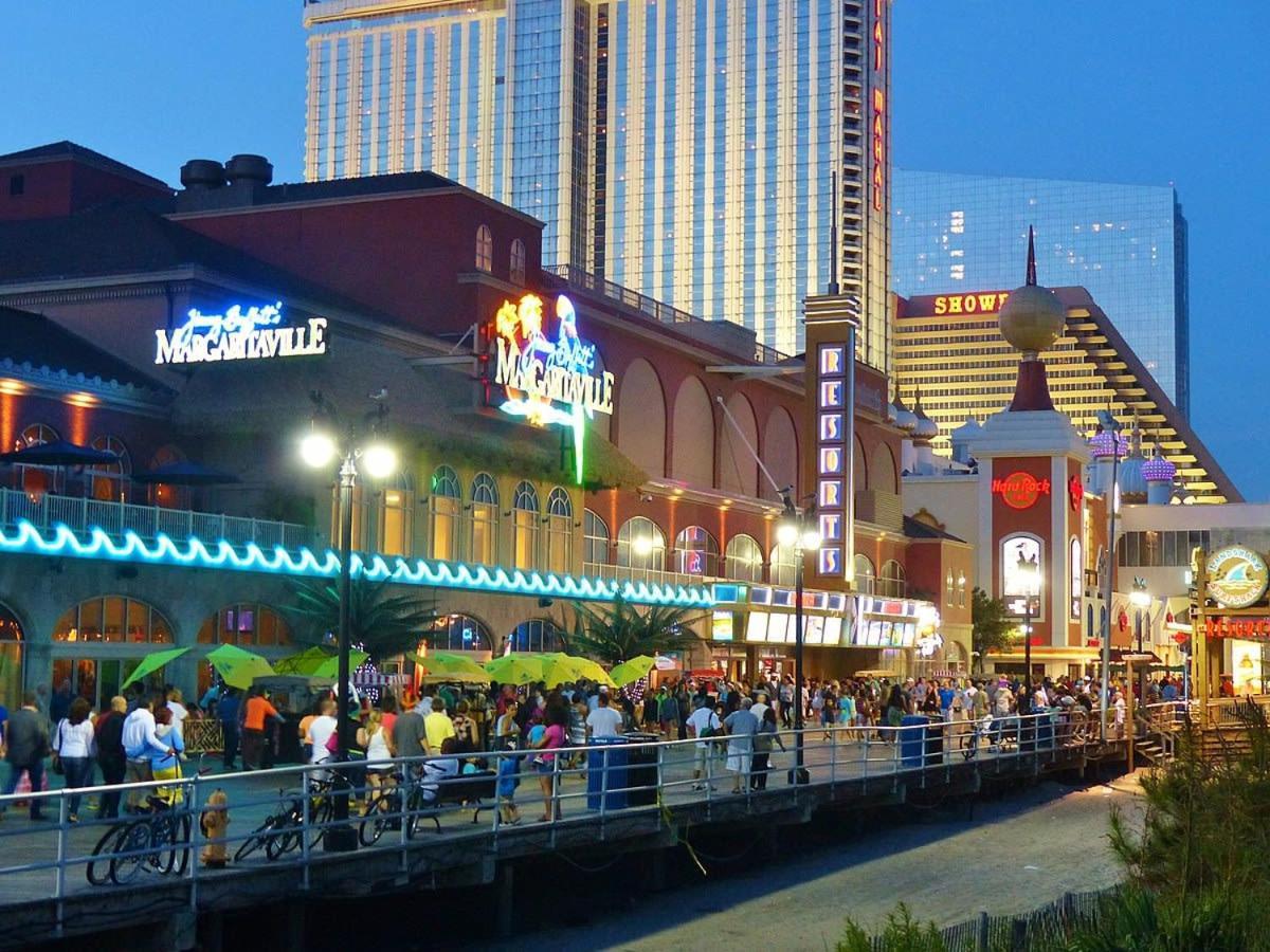Astonishing Ocean Front Condo Cozysuites At Showboat Atlantic City Exterior foto